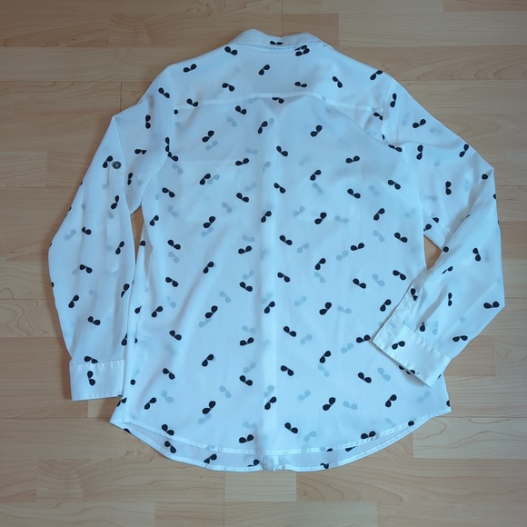 KARL LAGERFELD PARIS Women's Sunglasses Print Blouse - Picture 4 of 12